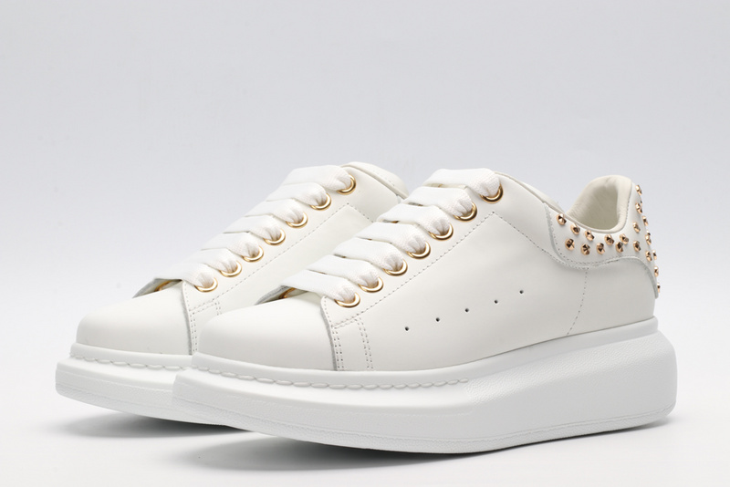 MCQUEEN OVERSIZED SNEAKER