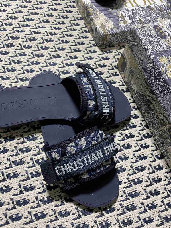 DIOR EVOLUTION SANDAL