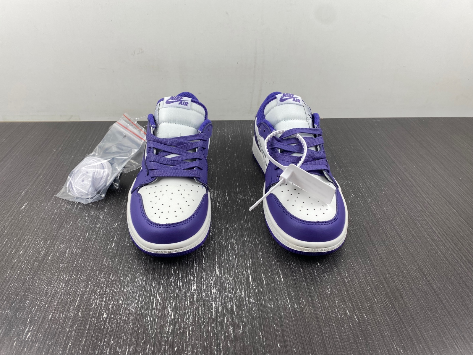 OFF-WHITE x Travis Scott x Air Jordan 1 custom