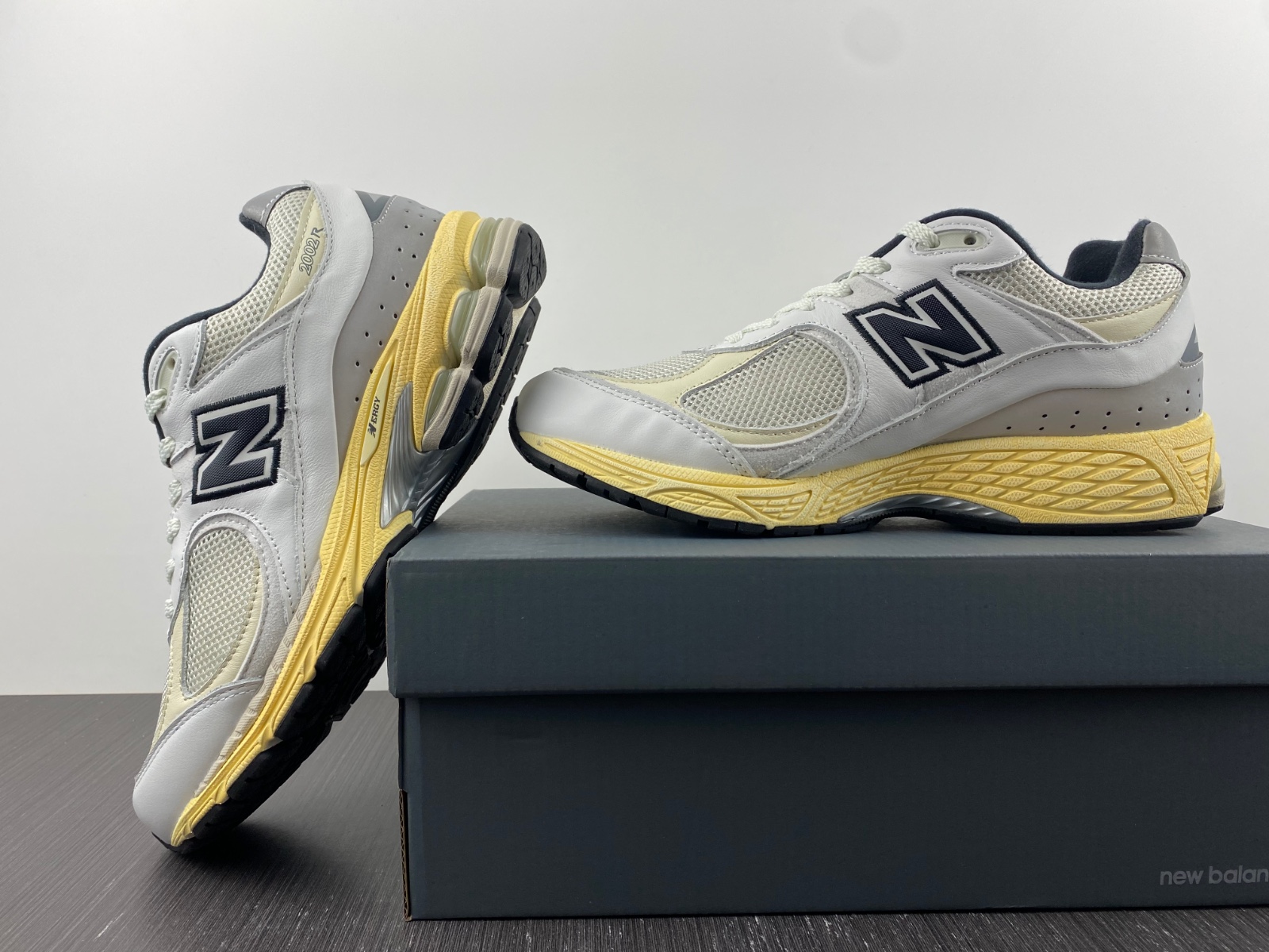 New Balance 2002R thisisneverthat White - ML2002RT