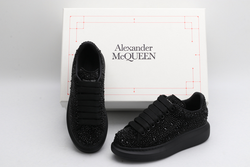 MCQUEEN OVERSIZED SNEAKER