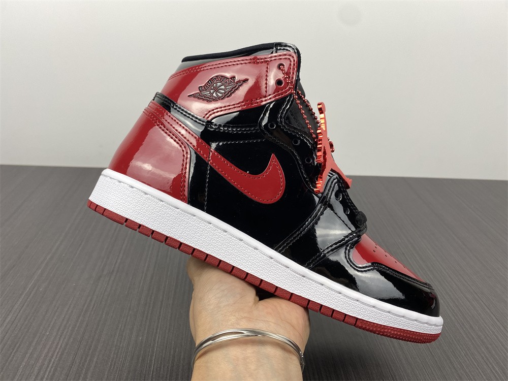 Air Jordan 1 Bred Patent Leather 555088-063