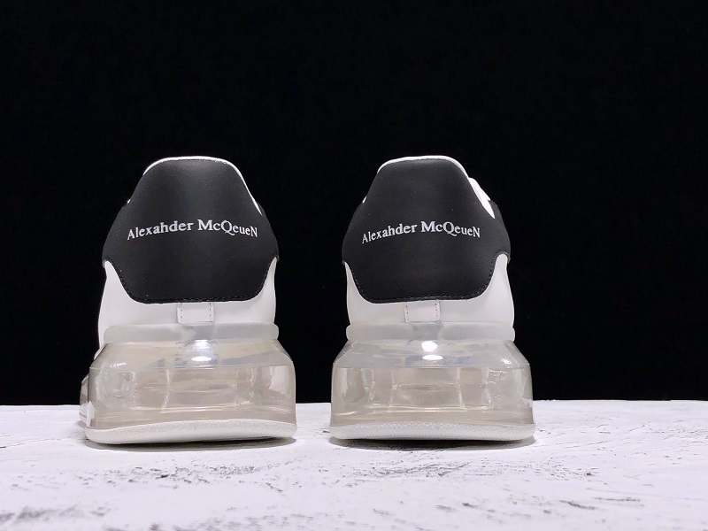 MCQUEEN OVERSIZED SNEAKER