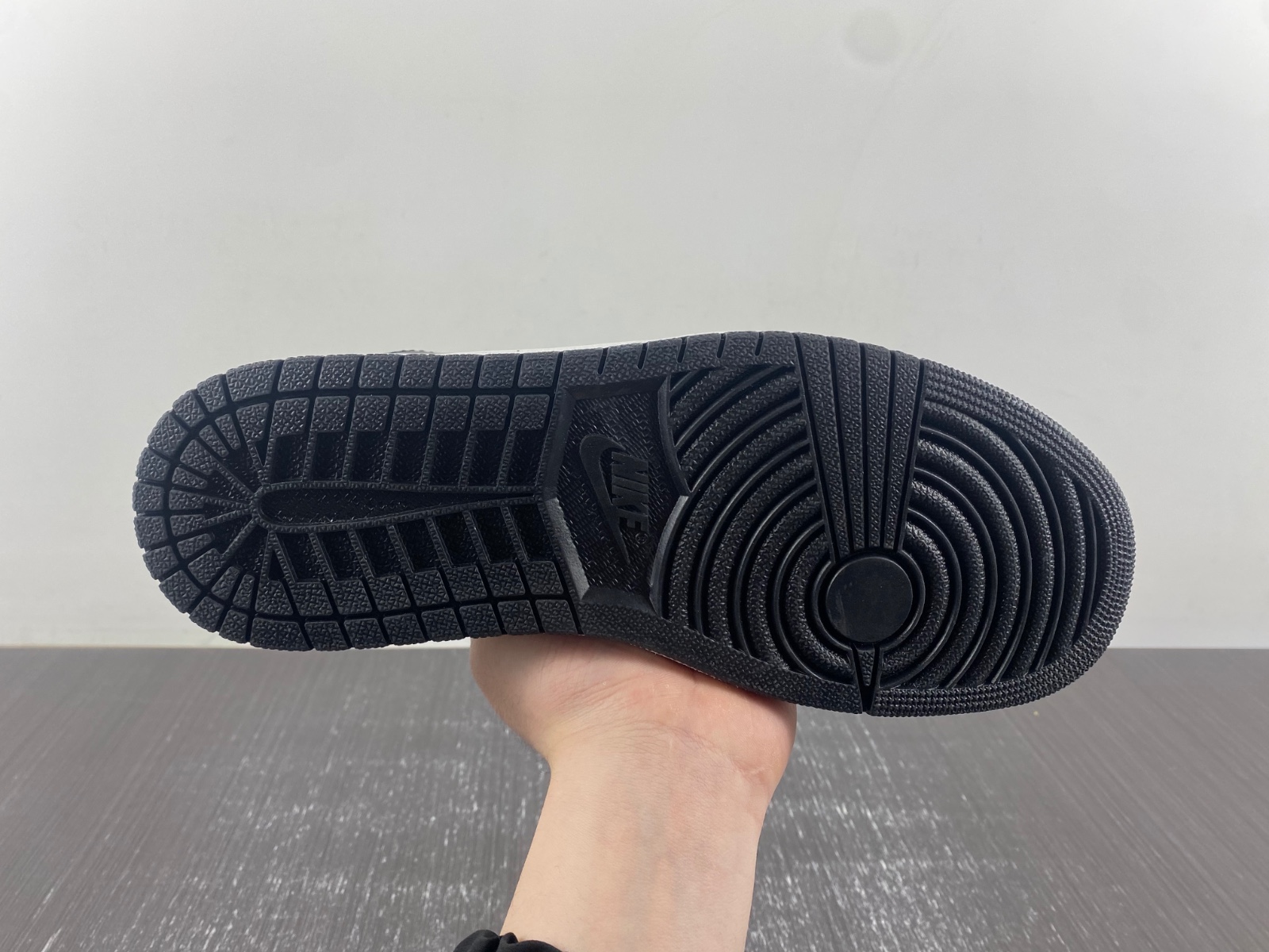 OFF-WHITE x Travis Scott x Air Jordan 1 custom