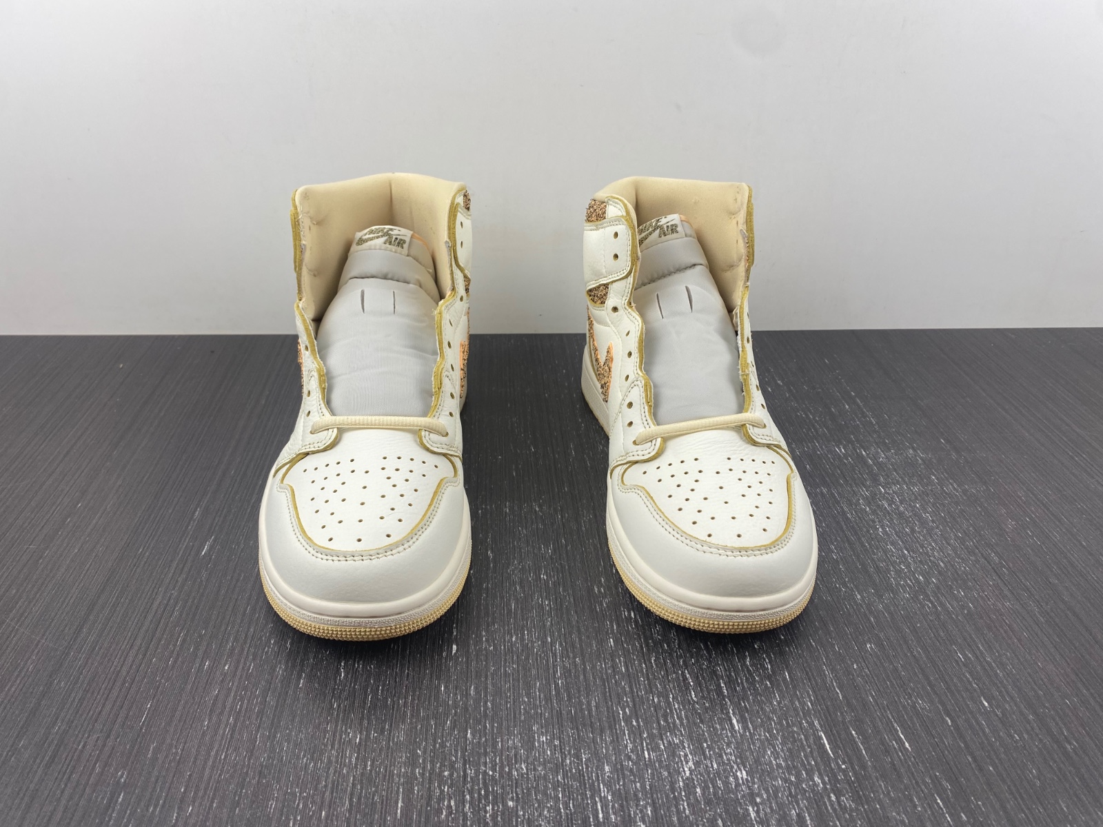 Air Jordan 1 Vibrations of Naija FD8631-100