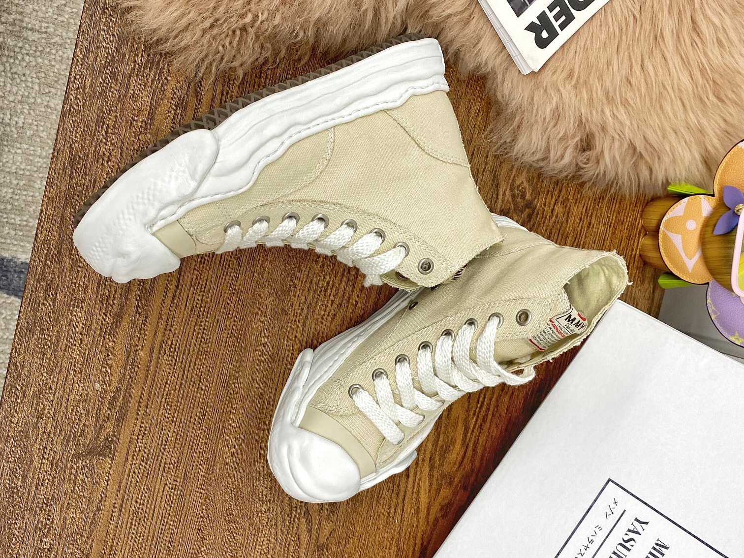Maison Mihara Yasuhiro High-Top Sneakers  MMY-004