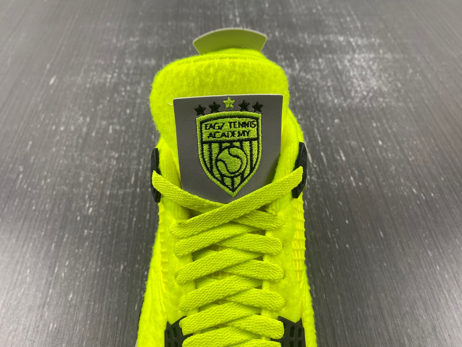 Air Jordan4 tennis ball