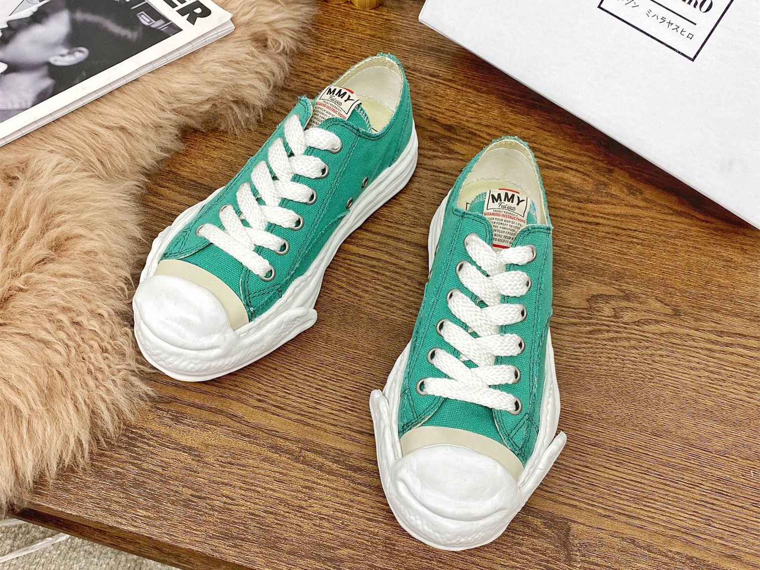 Maison Mihara Yasuhiro Low-Top Sneakers MMY-015