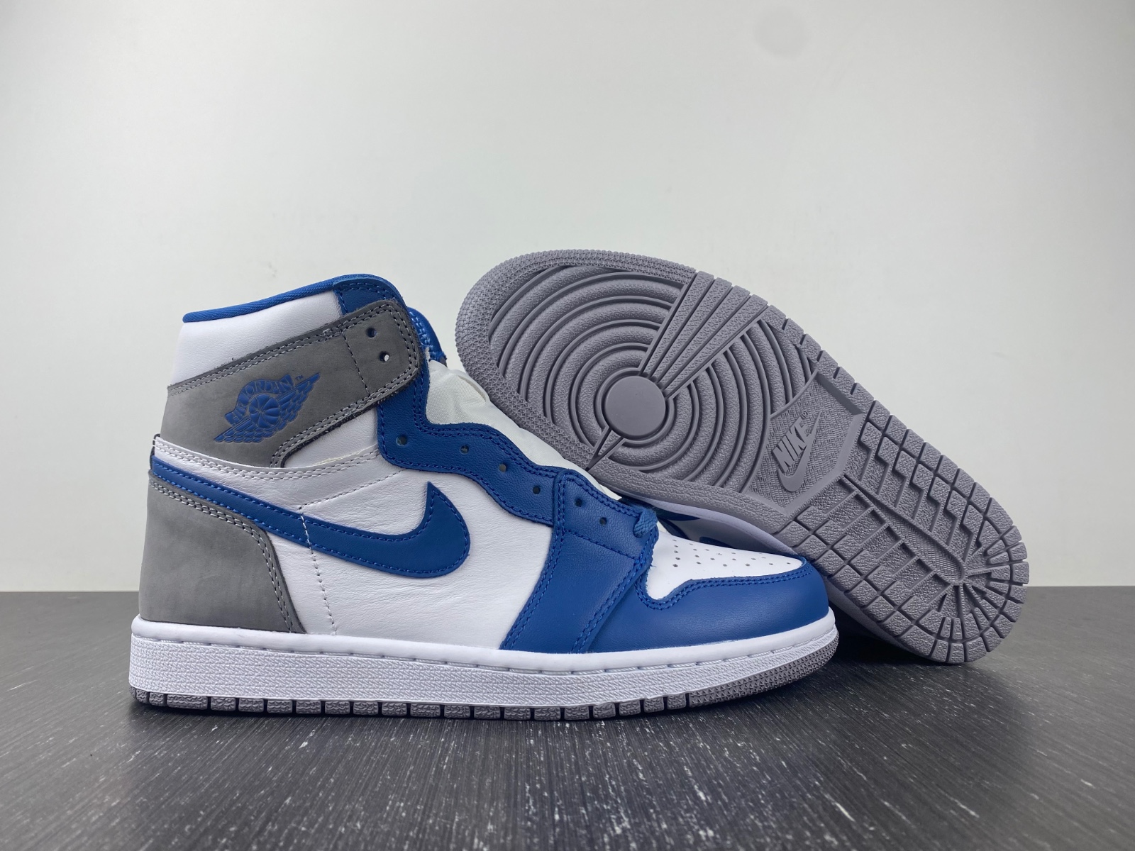 Air Jordan 1 Retro High OG 
