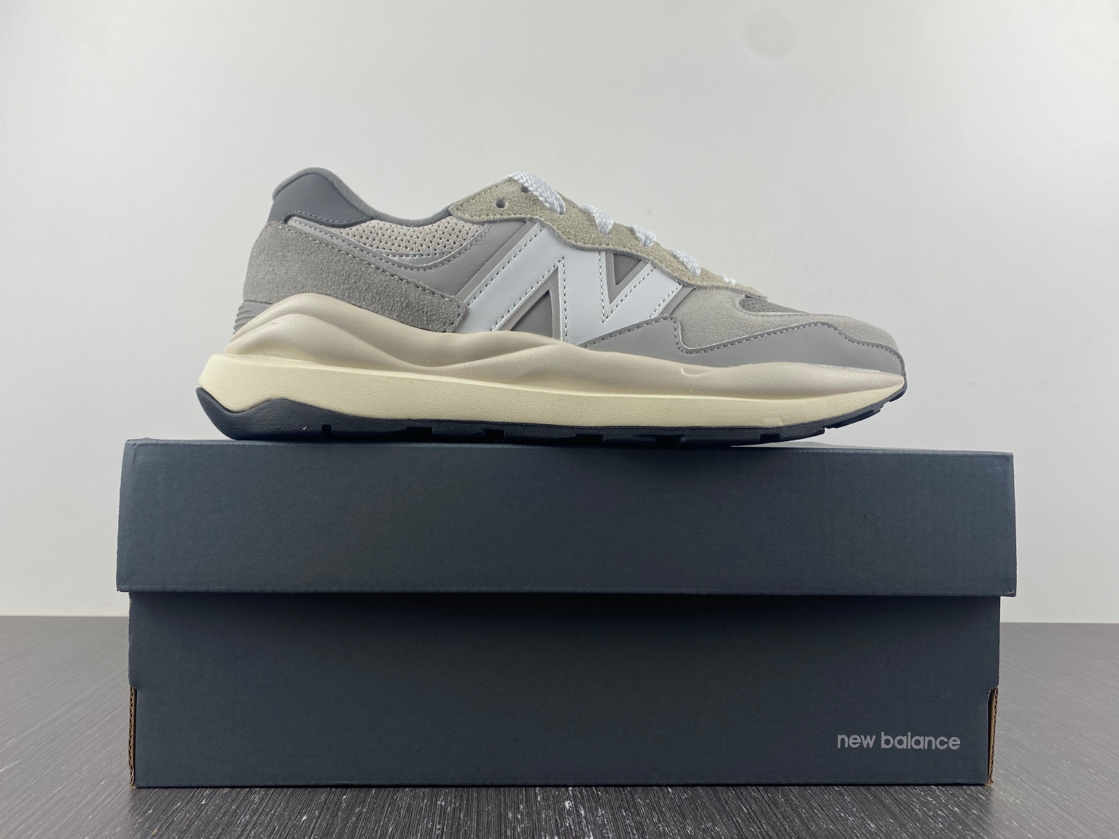New Balance 57/40 Grey Day - M5740TA