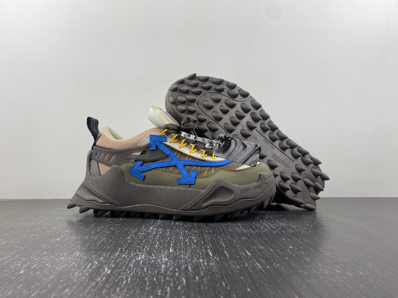 OW C/O ODSY-1000 SNEAKERS