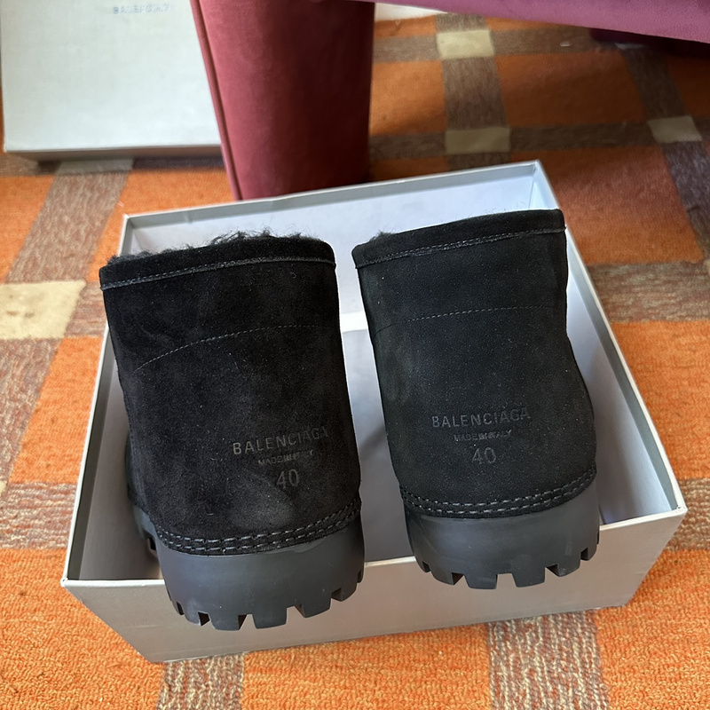 Balenciaga Winter Boots (Low-Top)