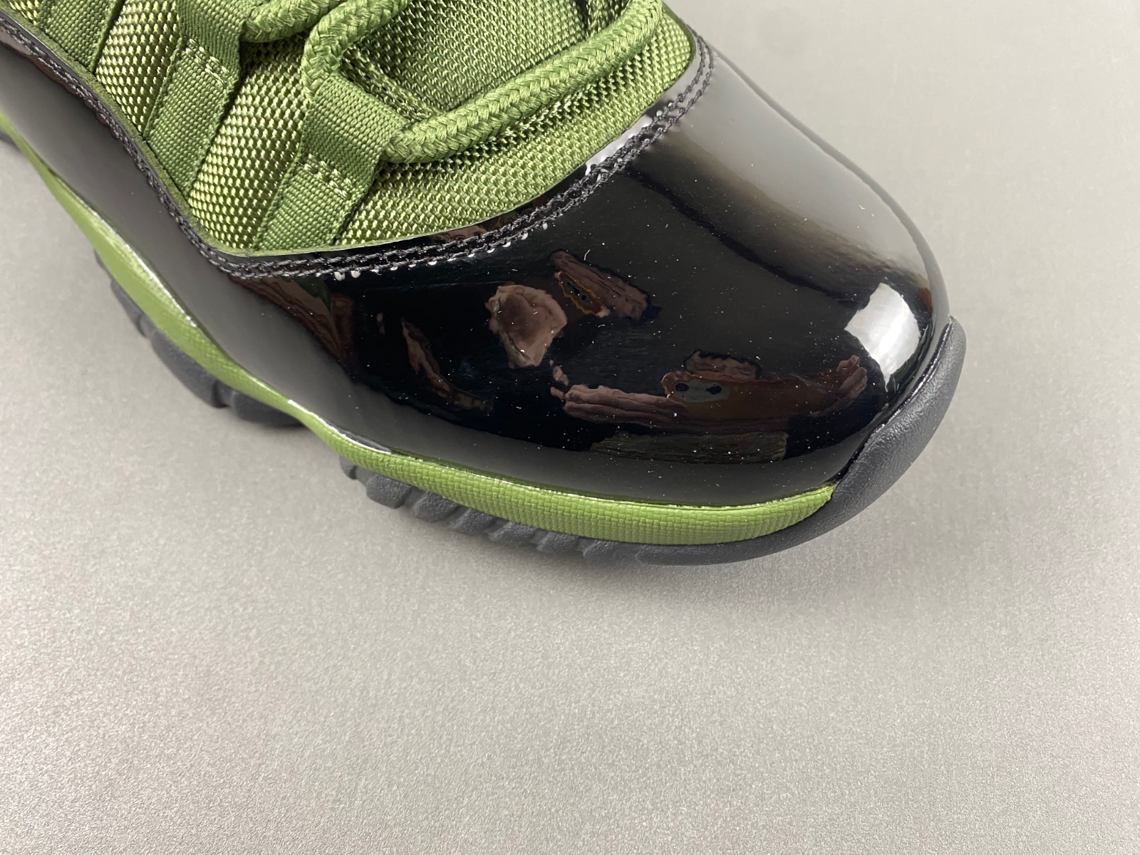 Air Jordan 11   CT8012-300