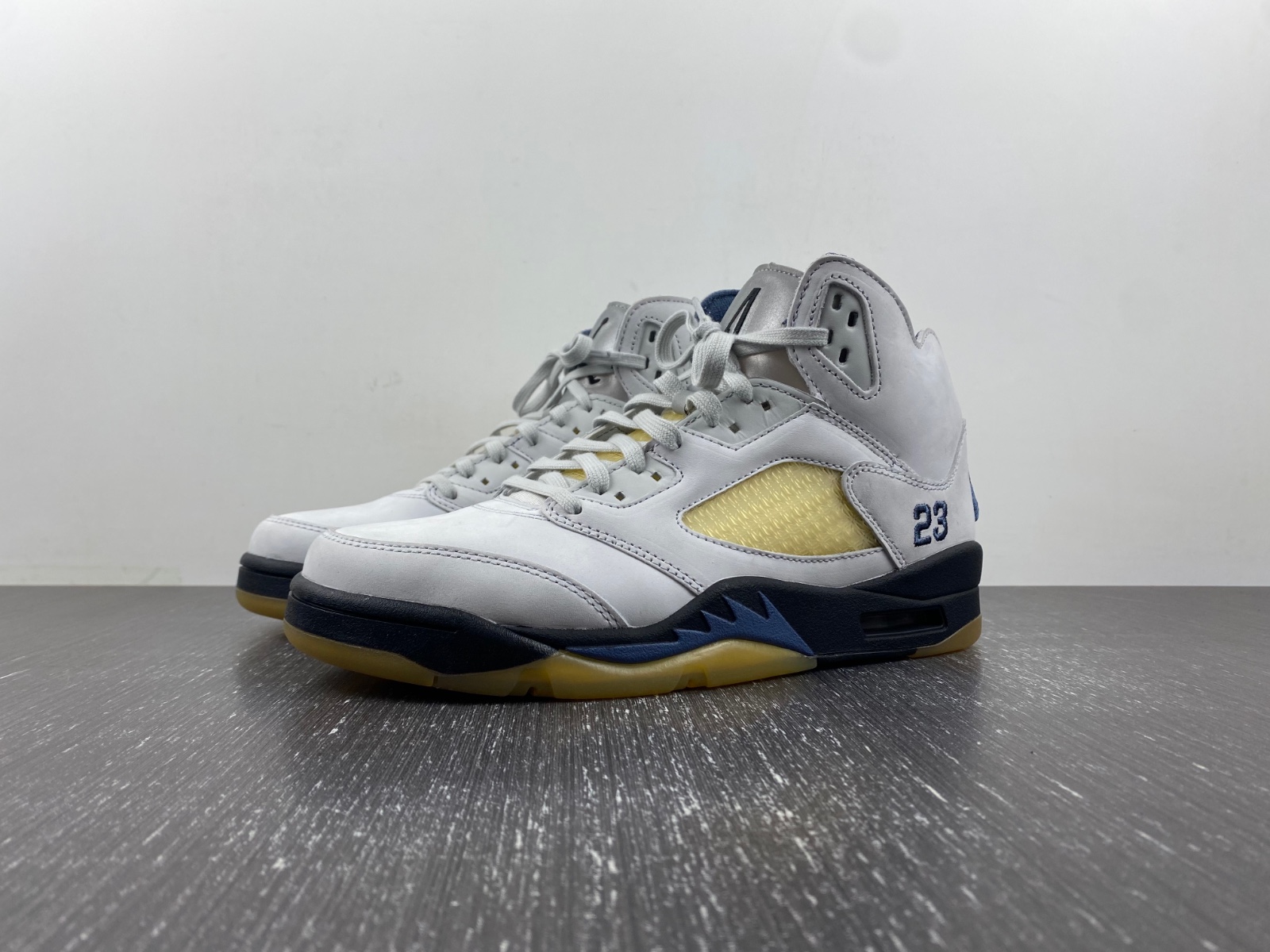 A Ma Maniere x Air Jordan 5 Dawn Photon Dust FZ5758-004