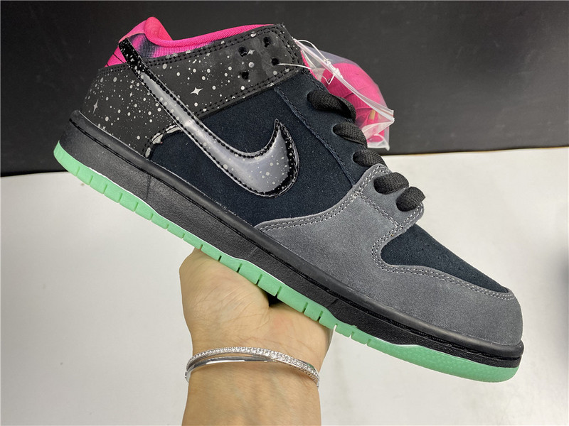 Premier x Nike SB Dunk Low Premium “Northern Lights” 724183-063