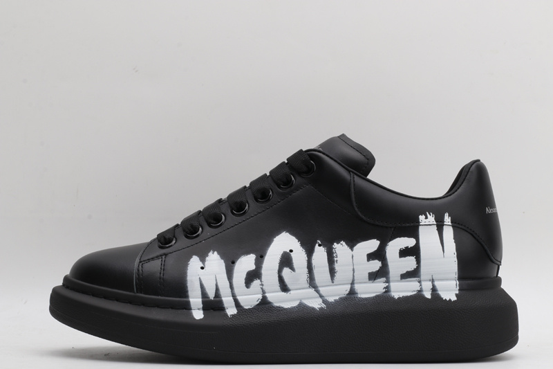 MCQUEEN OVERSIZED SNEAKER