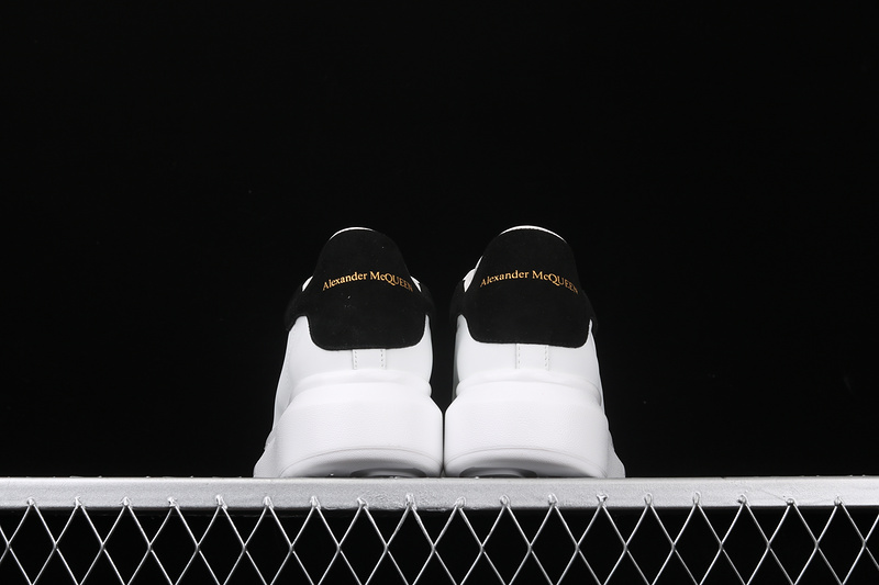 MCQUEEN OVERSIZED SNEAKER