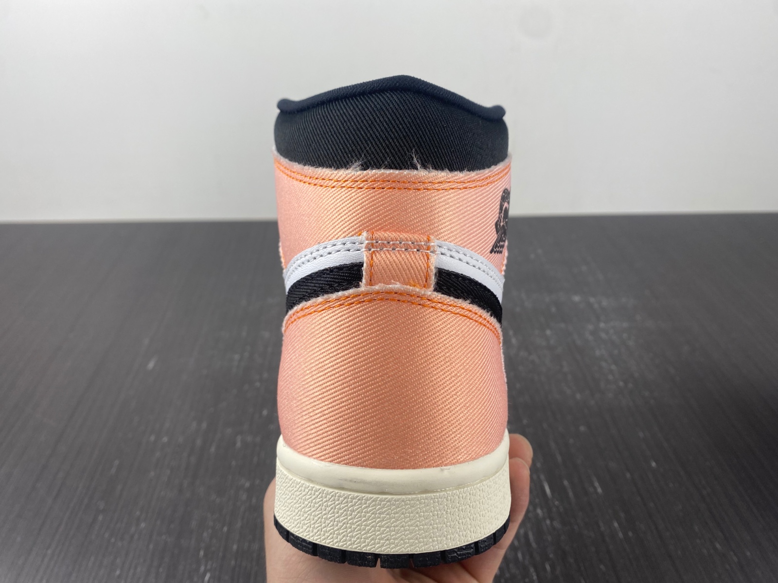 Air Jordan 1 High OG "Skyline" DX0054-805