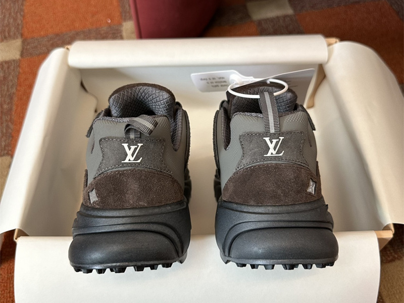 LV Runner Tatic Sneaker