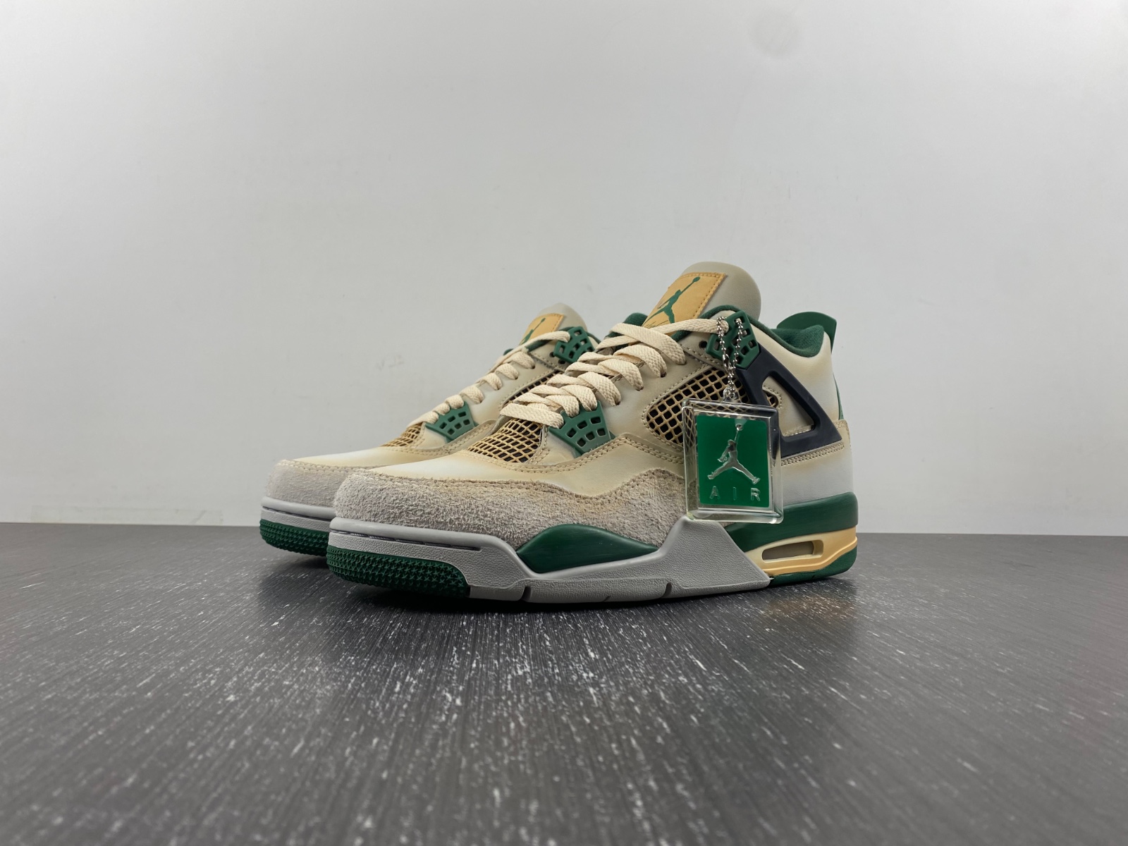 Air Jordan 4 