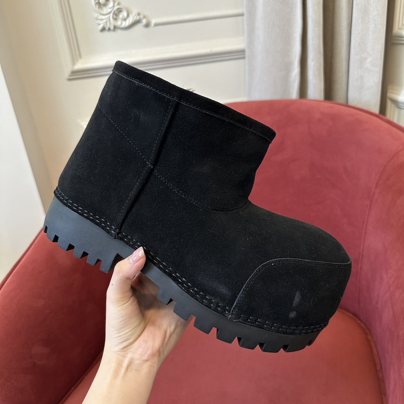 Balenciaga Winter Boots (Low-Top)