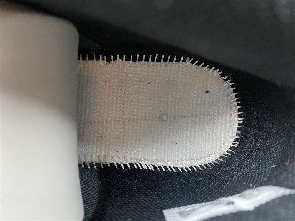 Off-White x Nike Air Force 1 Mid Black DO6290-001