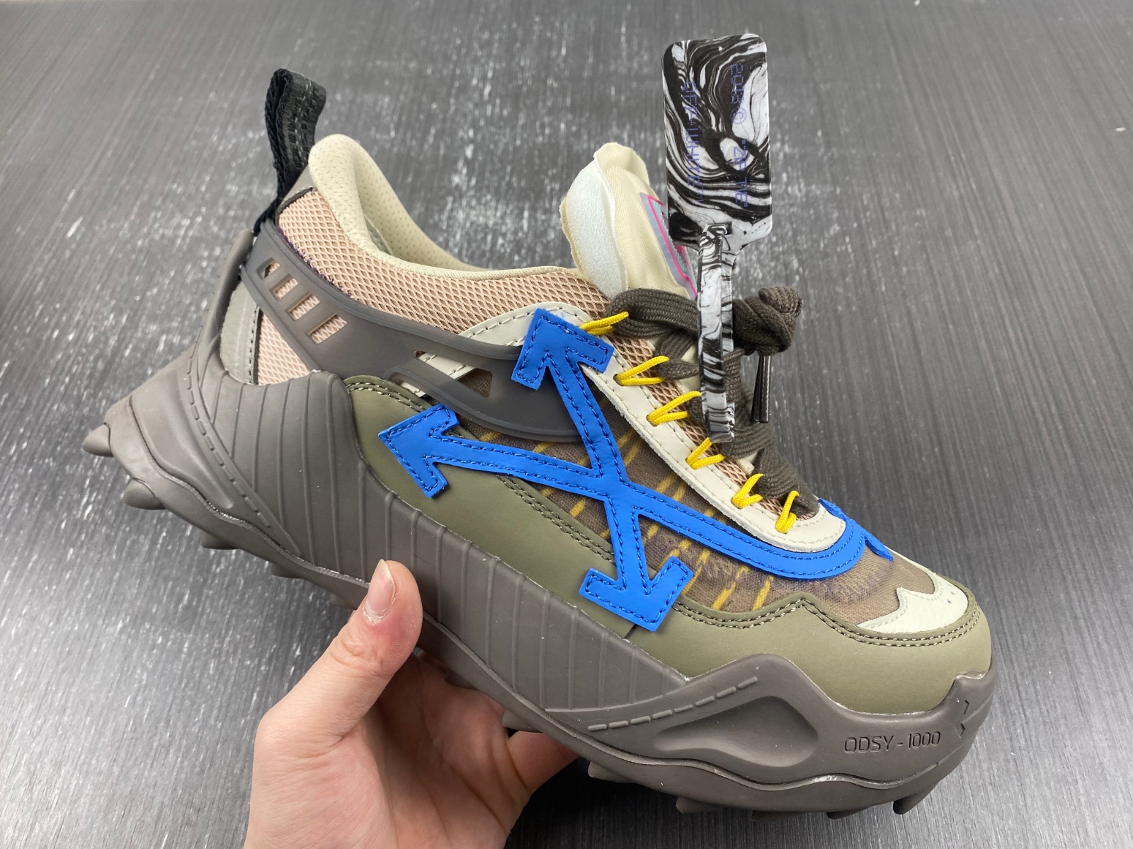 OW C/O ODSY-1000 SNEAKERS