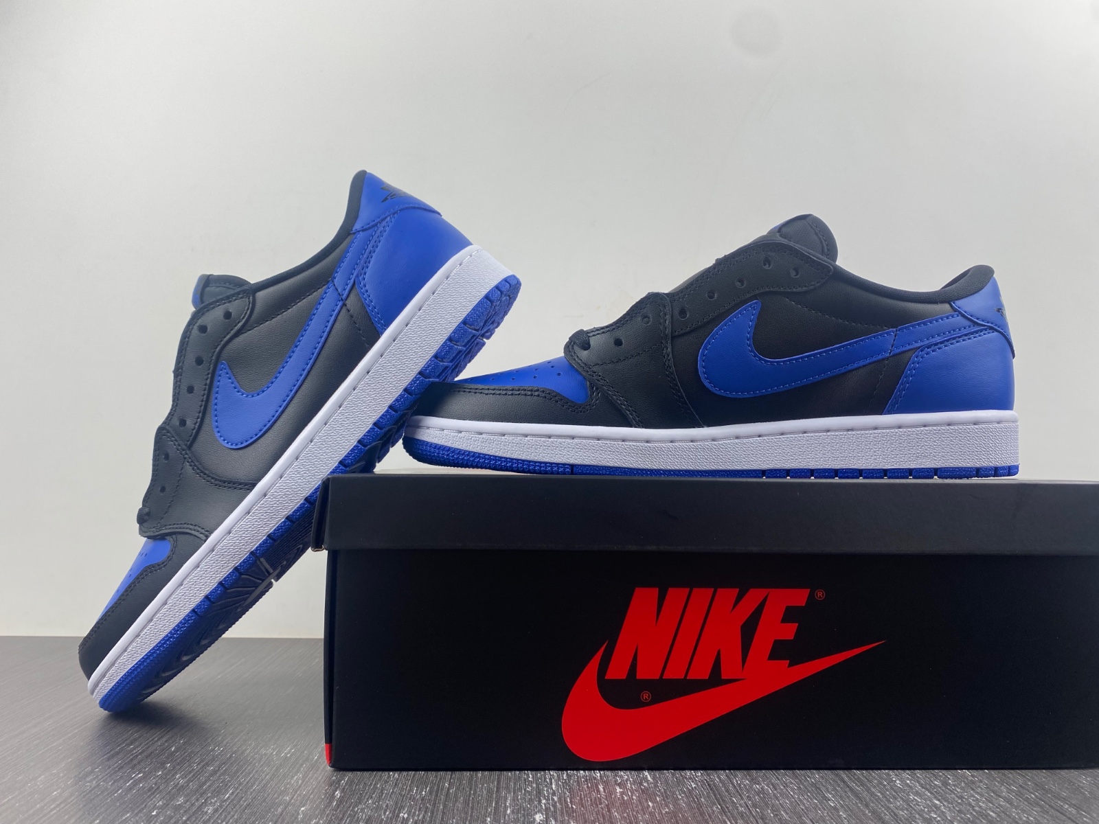 Air Jordan 1 Retro Low OG 