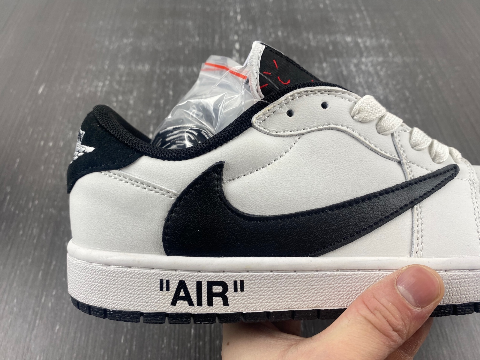 OFF-WHITE x Travis Scott x Air Jordan 1 custom