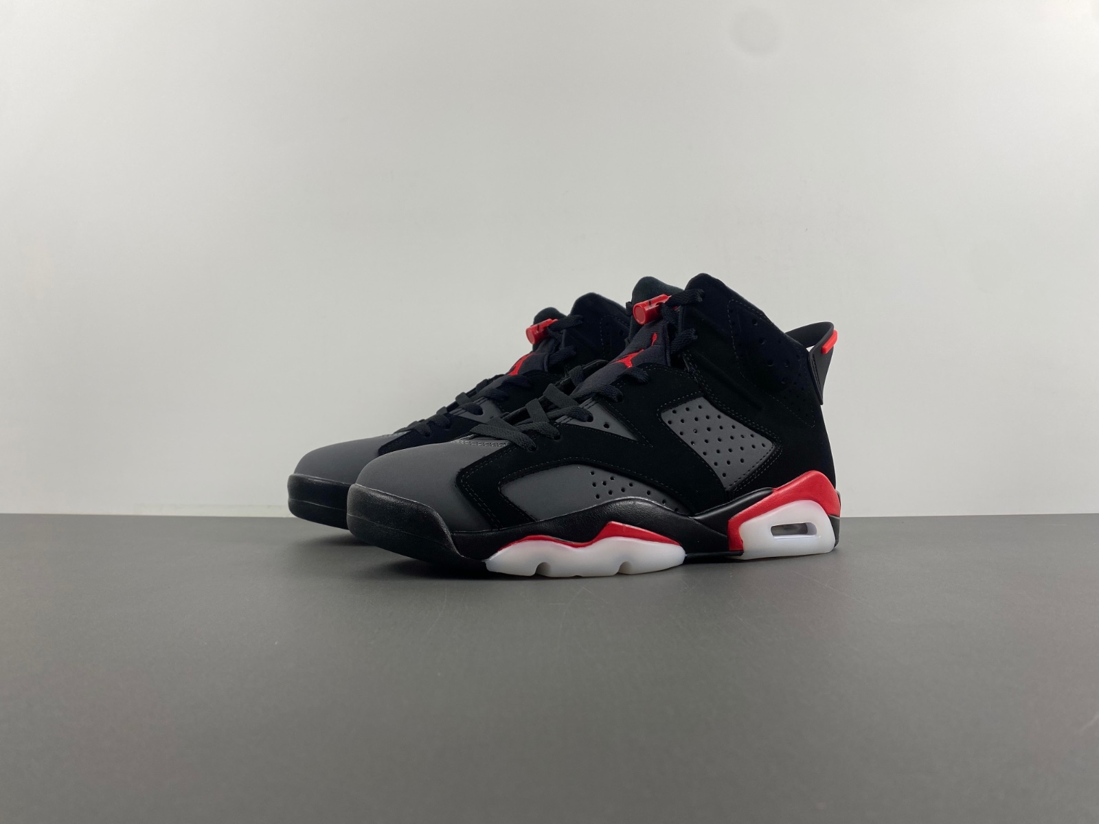 Air Jordan 6 “Fire Red”    CT8529-064