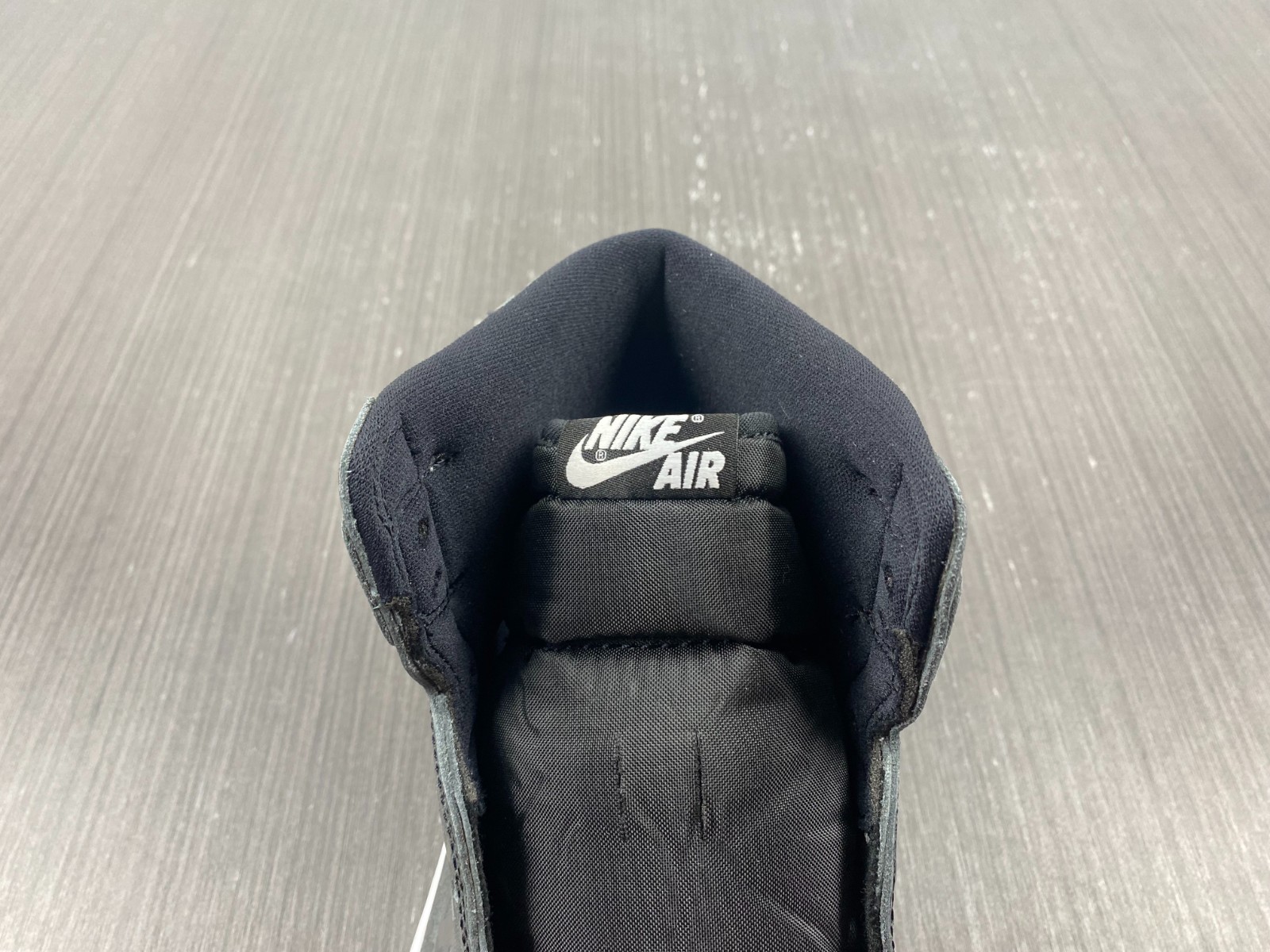 Air Jordan 1 High OG “Rebellionaire” 555088-036