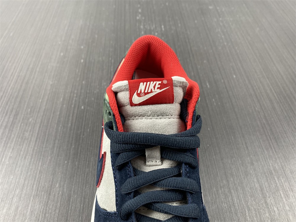 Katsuhiro Otomo x Nike Dunk Low "Steam Boy"