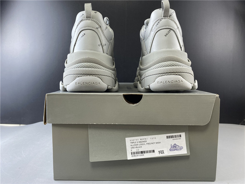 Balenciaga TRIPLE S TRAINER