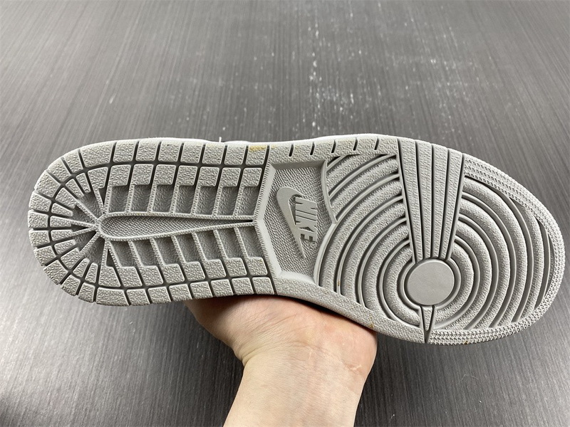 Air Jordan 1 Retro High OG 