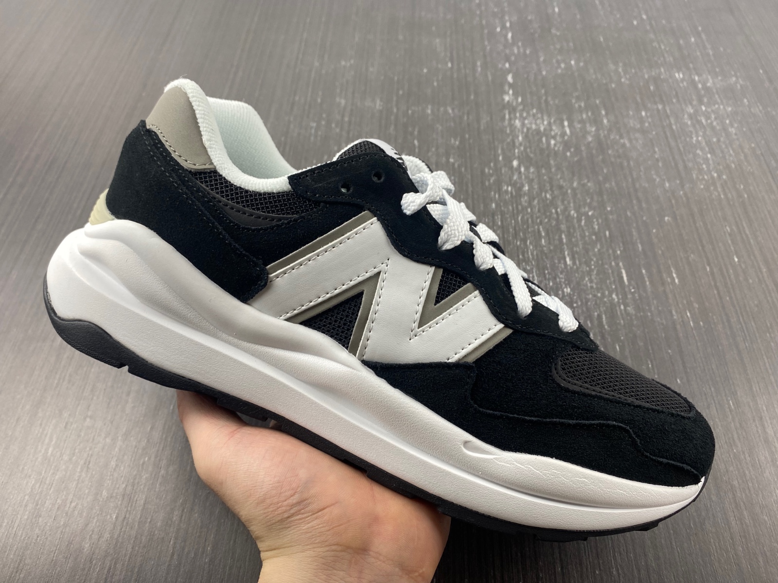 New Balance 57/40 Team Black - M5740CB