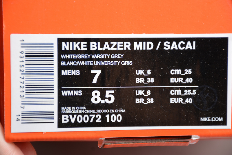 Nike Blazer Mid sacai White Grey BV0072-100