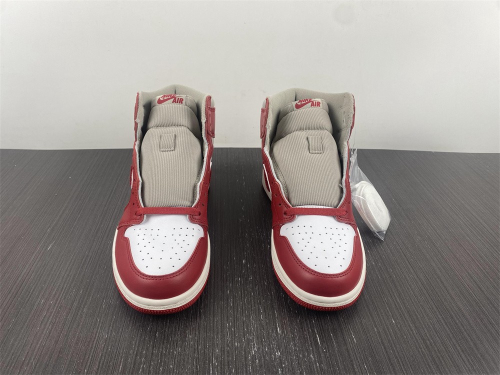 Air Jordan 1 High OG Newstalgia Chenille DJ4891-061