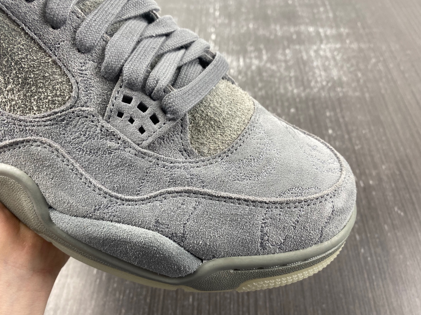 KAWS x Air Jordan 4 Retro 