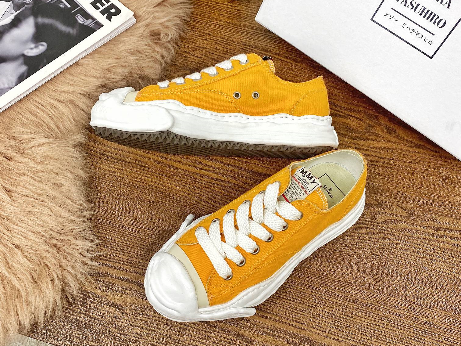 Maison Mihara Yasuhiro Low-Top Sneakers MMY-011