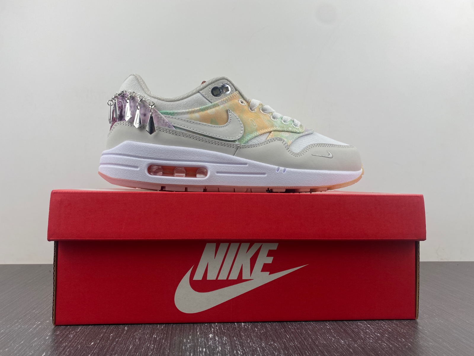 Nike Air Max 1 Metal Charms FJ7734-101