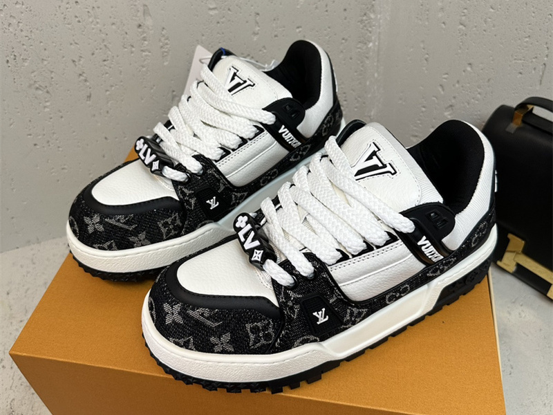 LV Trainer Maxi Sneaker