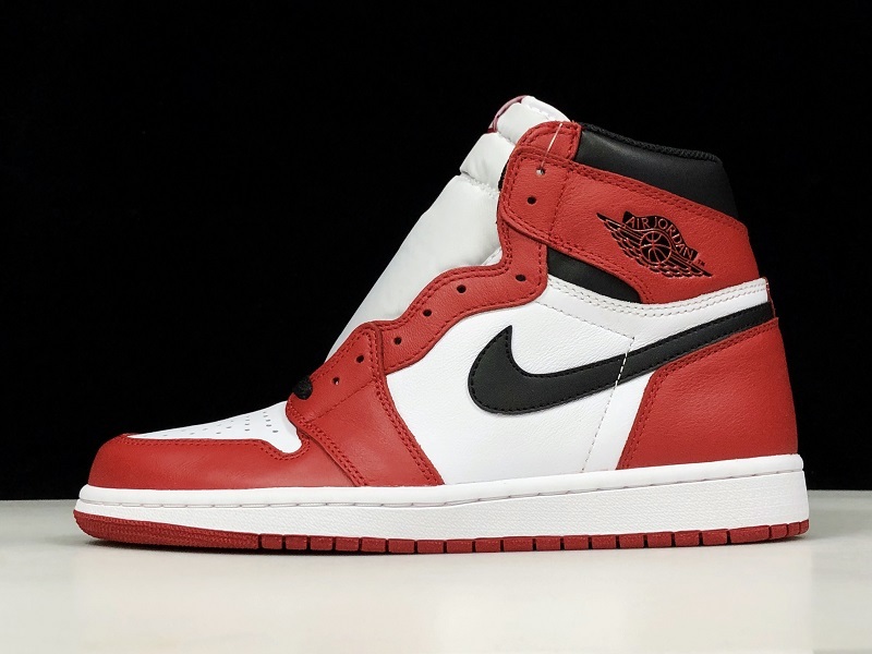 Air Jordan 1 Retro High OG 'Chicago' 2015 555088-101
