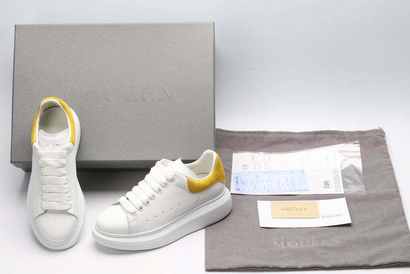 MCQUEEN OVERSIZED SNEAKER