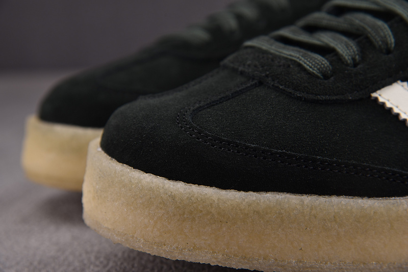 Ronnie Fieg x Clarks x 8th Street Samba 