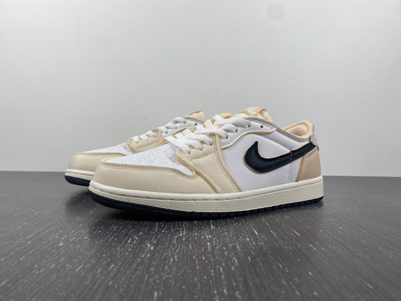Air Jordan 1 Low OG EX 