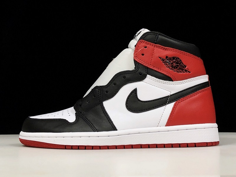 Air Jordan 1 Retro High OG 'Black Toe' 2016 555088-125