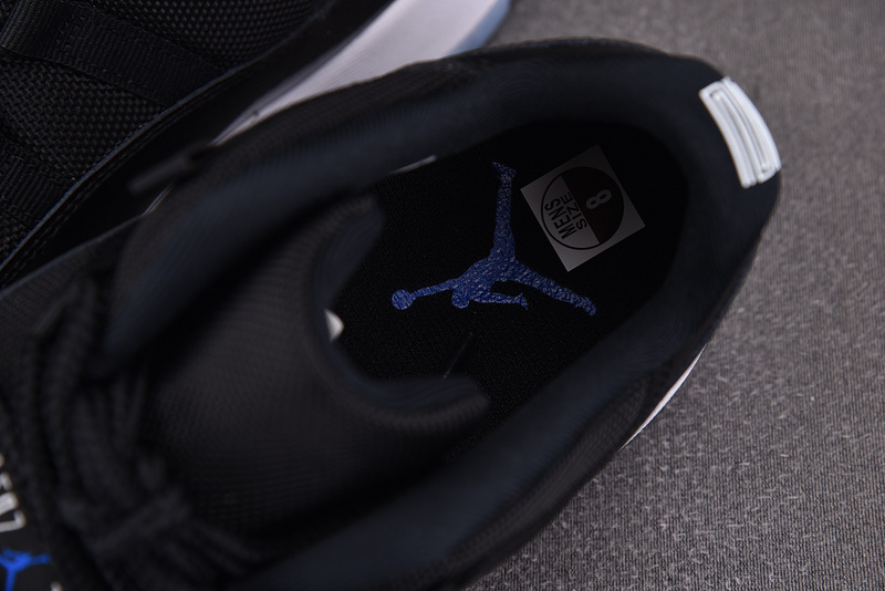 Air Jordan 11 Retro Low "Space Jam" FV5104-004