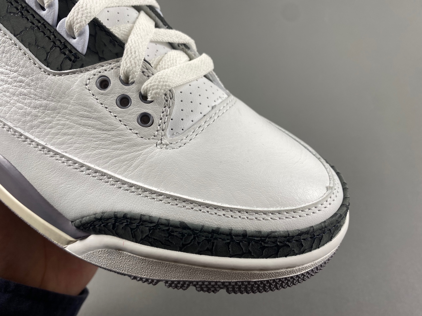 Air Jordan 3 "Cement Grey" CT8532-106