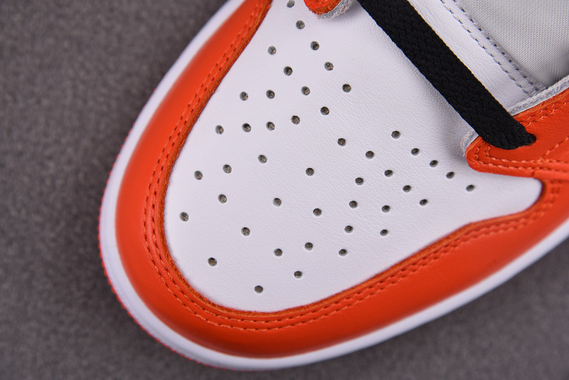 Air Jordan 1 Retro Low OG 