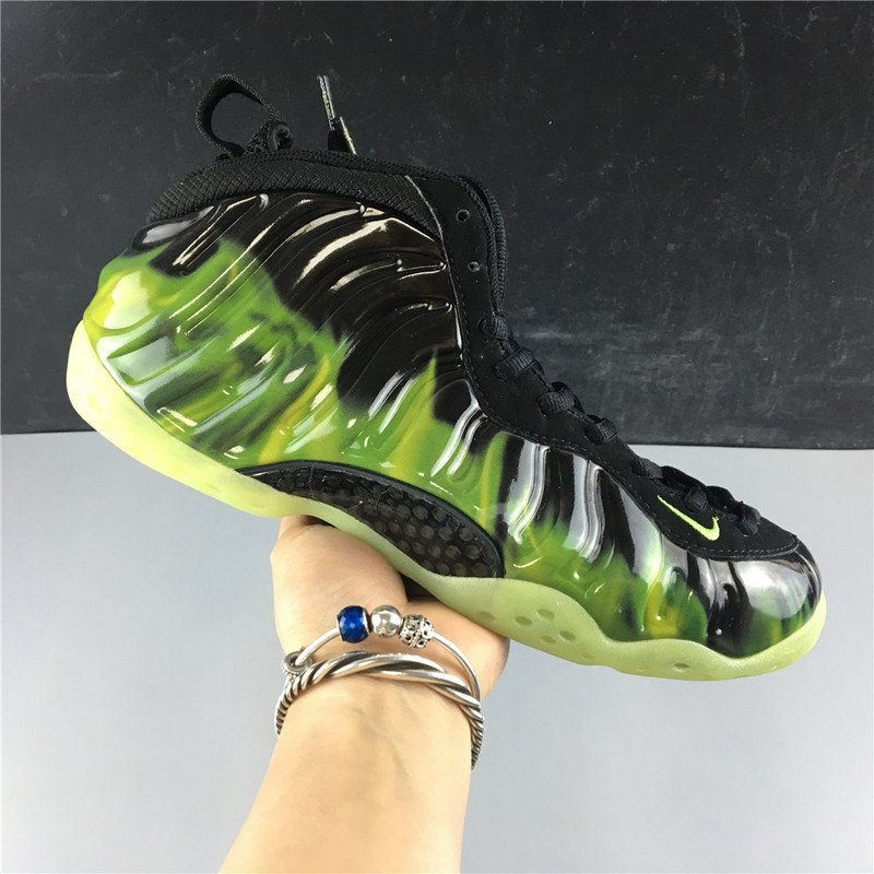 Nike Air Foamposite One ParaNorman - 579771-003